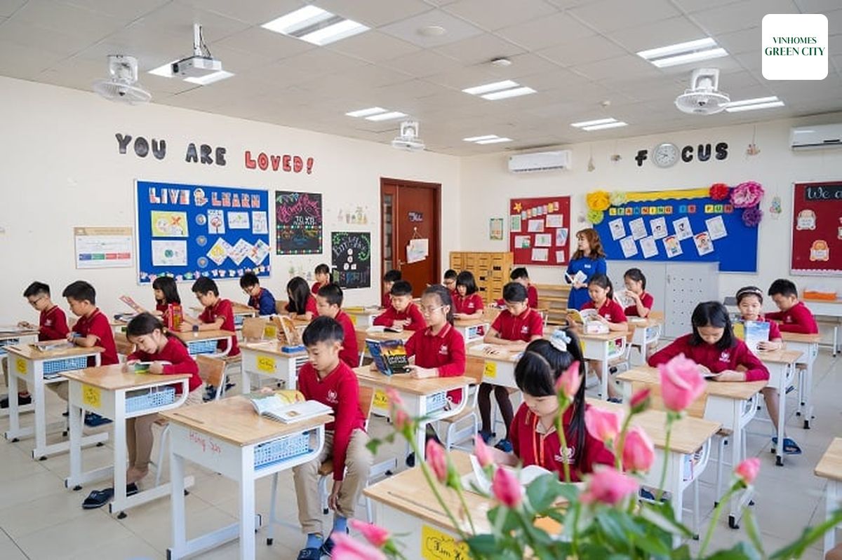 lop hoc tai vinschool hau nghia