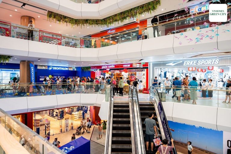 khu vuc mua sam tai vincom hau nghia